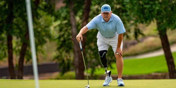 Nehoda ho upoutala na vozík. Dnes inspiruje handicapované golfisty na US Adaptive Open