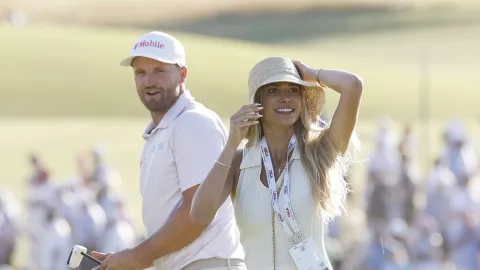 Golfový šampion Clark našel novou lásku. Krásná modelka Emily odhalila jejich příběh