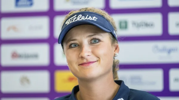 Sára Kousková prošla na majoru cutem, světová jednička Nelly Korda v Evianu končí