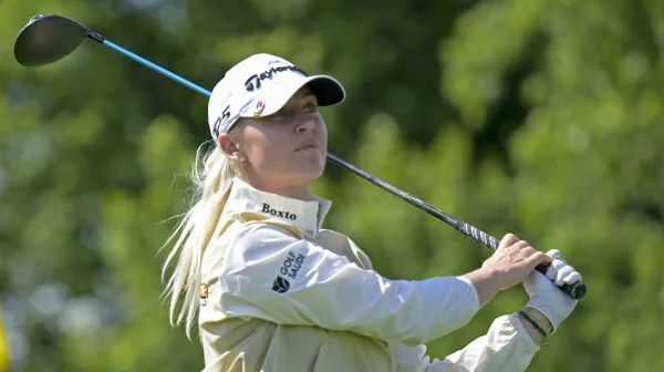 Video: Charley Hull poznala krutost skotského linksu. Na pětiparu zapsala devět ran
