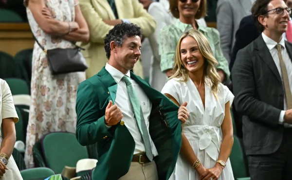 McIlroy zazářil na Wimbledonu. Dorazil v ikonickém zeleném saku vítěze Masters