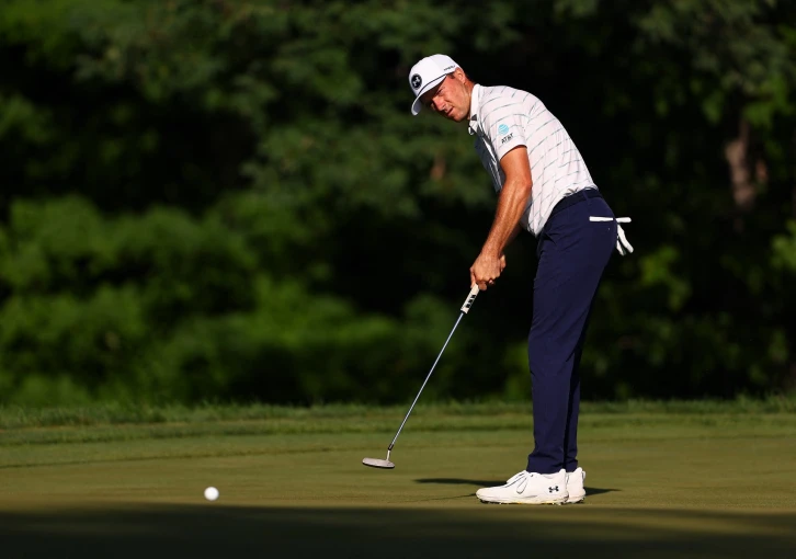 Video: Birdie zpod popelnic! Jordan Spieth znovu kouzlil na John Deere Classic