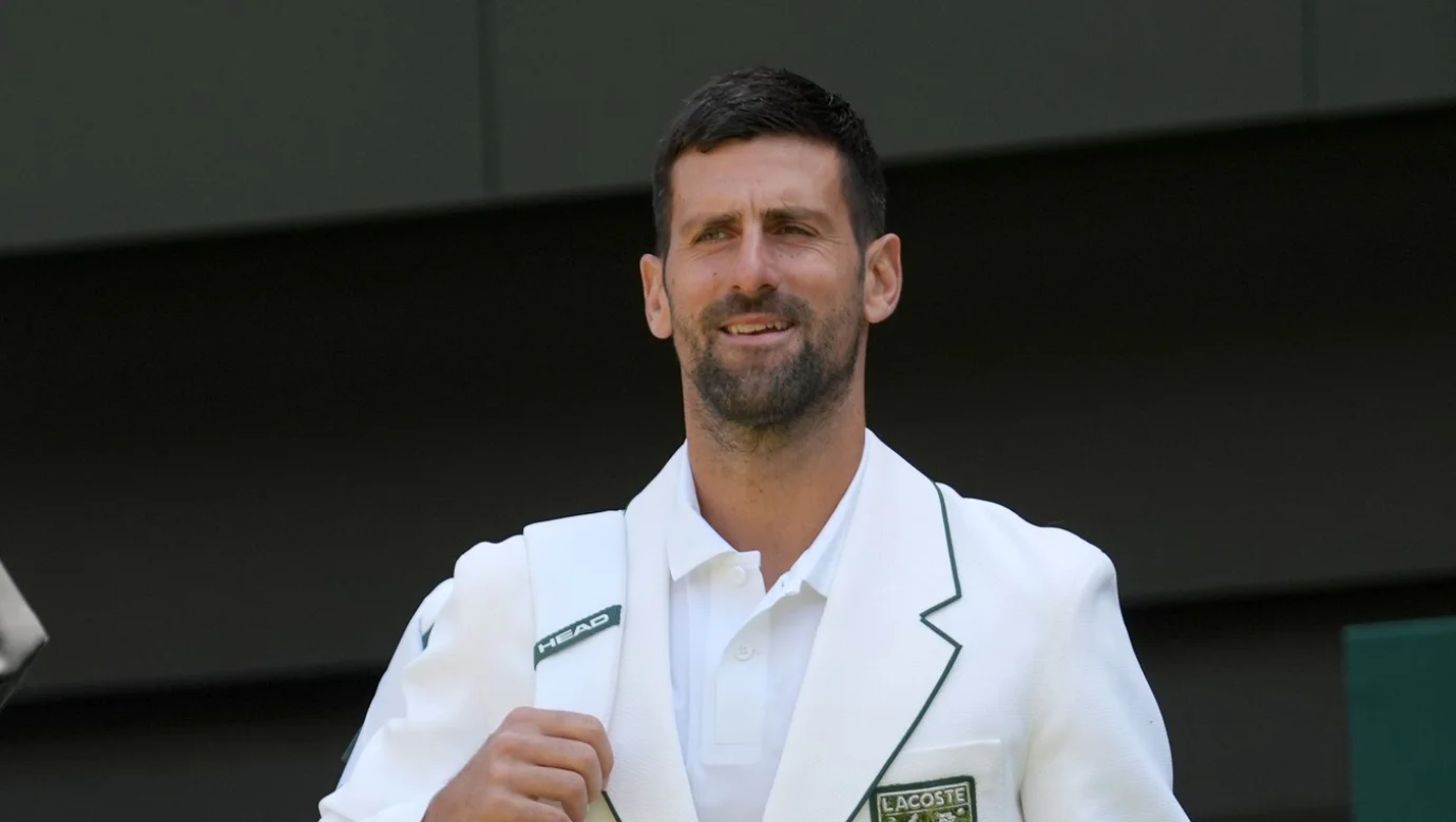 Novak Djoković po svém vítězství ve Wimbledonu vyzval Roryho McIlroye k tenisovému souboji o ikonické zelené sako vítěze Masters