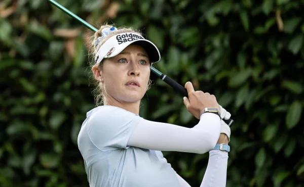 Video: „Můžu si je vzít na major?“ Nelly Korda si zamilovala historické hole