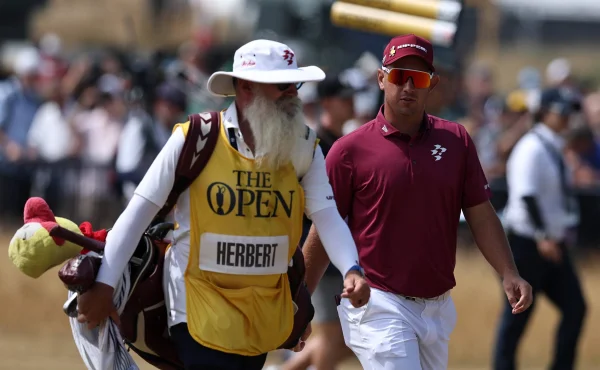 The Open v pátek nabídlo rekordy i kontroverze. Cutem neprošla řada velkých jmen