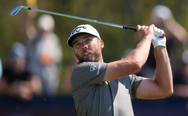 „Plenkový faktor“ funguje! Sam Burns po narození dcery vede na The Open