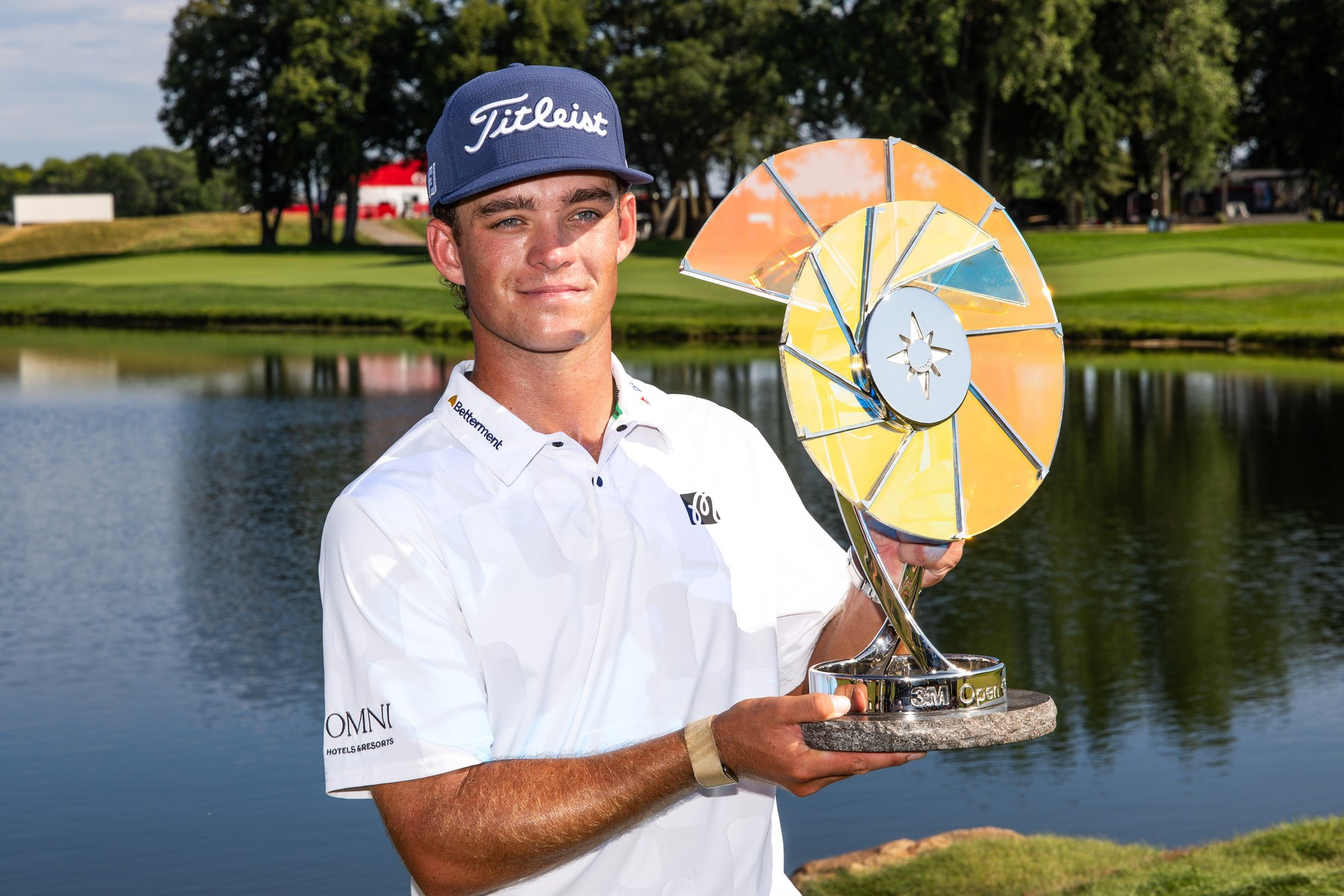 Teprve jednadvacetiletý Jackson Koivun završil pohádkový týden ziskem premiérového PGA titulu na 3M Open