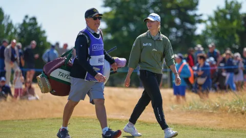 Video: Krutý žert na caddieho s falešným losem? Charley Hull kritiku neřeší