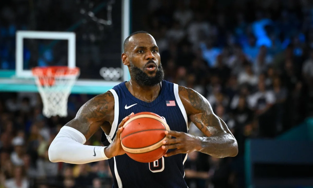 LeBron James spustil golfový kanál na YouTube. Rory McIlroy mu hned nabídl lekci