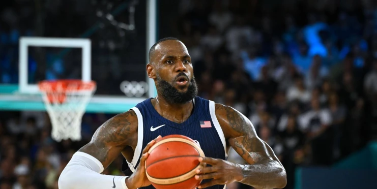 LeBron James spustil golfový kanál na YouTube. Rory McIlroy mu hned nabídl lekci