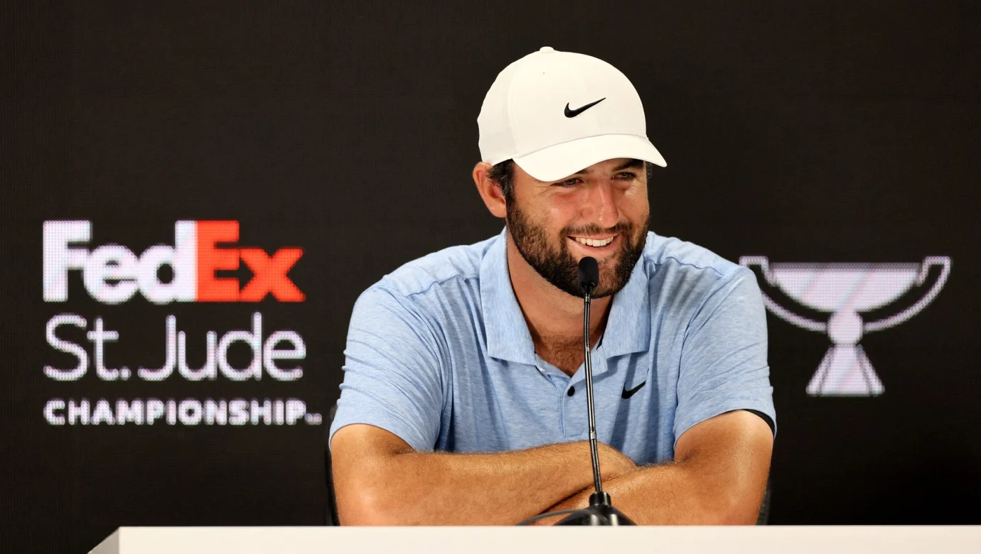 Scottie Scheffler dál přepisuje rekordy PGA Tour. Statistiky světové jedničky připomínají nejlepší roky Tigera Woodse