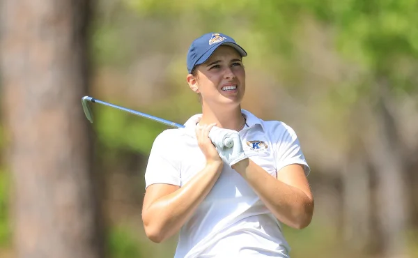 Kedroňová sahala na LPGA Tour po životním výsledku. Cut jí vzal až kolaps v závěru