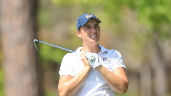 Kedroňová sahala na LPGA Tour po životním výsledku. Cut jí vzal až kolaps v závěru