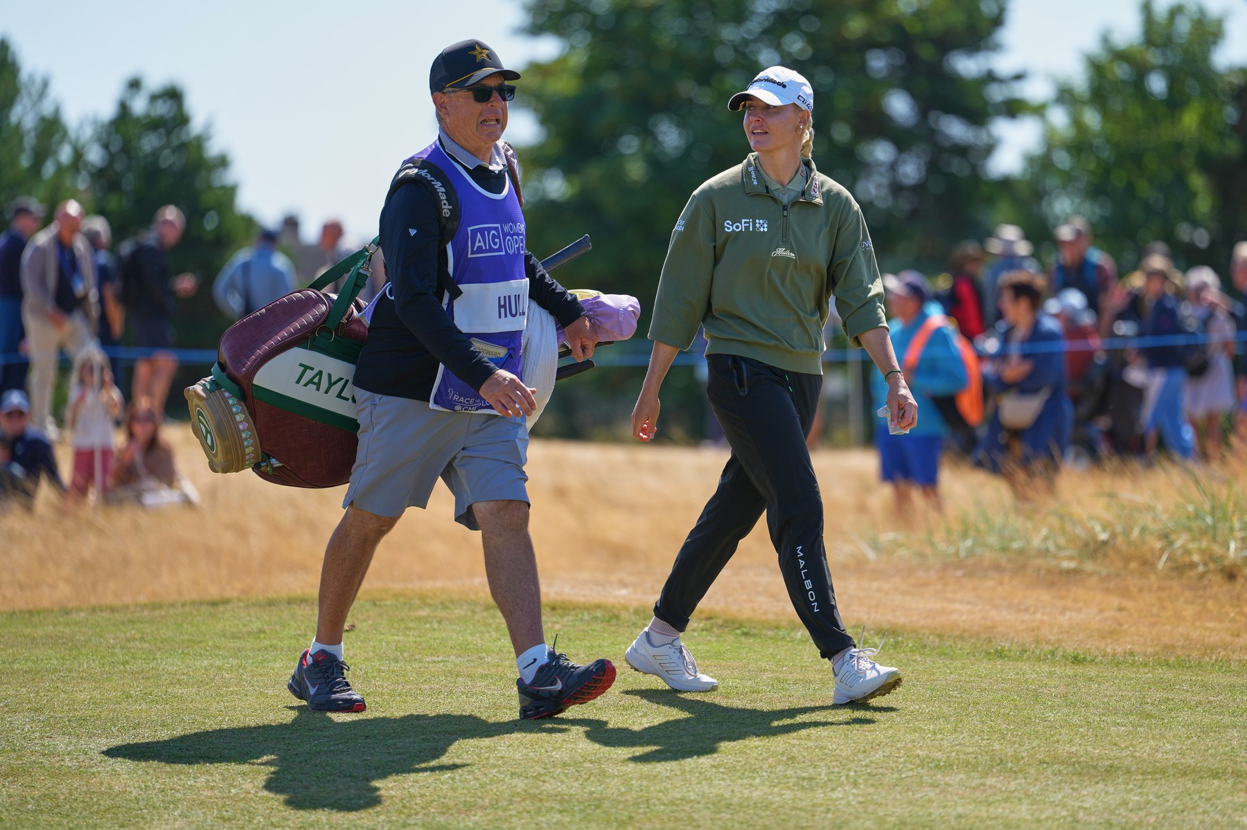 Charley Hull odsunula kontroverzi kolem virálního videa stranou a na AIG Women's Open bojuje o svůj první major