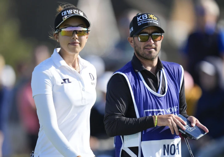 Kolaps Haeran Ryu poslal do čela AIG Women's Open američanku Yealimi Noh
