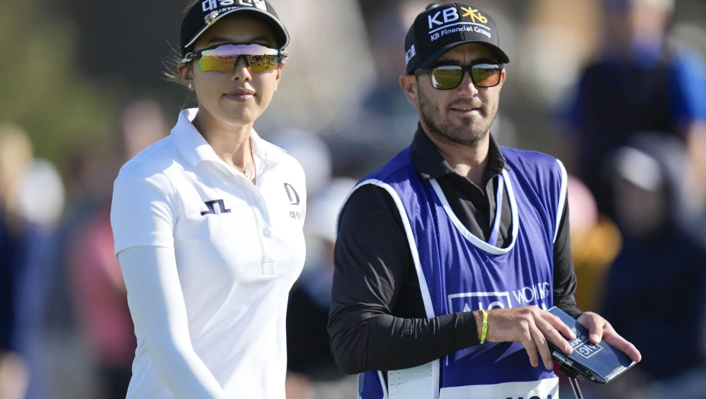 Yealimi Noh otočila průběh třetího kola a po skvělém finiši vstoupí do finále AIG Women's Open z vedoucí pozice