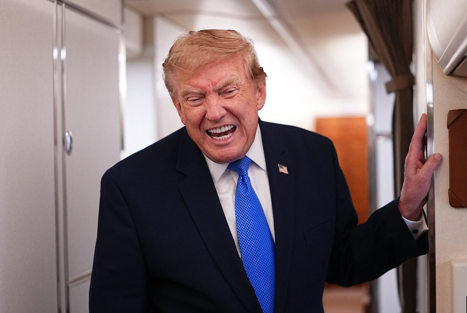 Donald Trump si v Bedminsteru připsal další klubový titul. Radost z vítězství však rychle zastínila vlna pochybností a obvinění z nefér hry