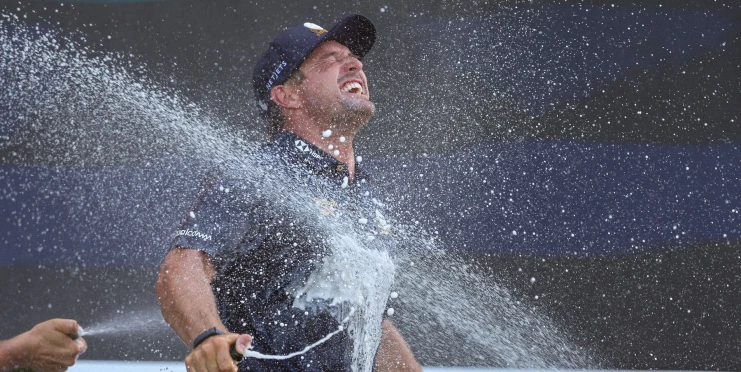 Bryson DeChambeau chce ovládnout turnaj Garyho Playera. Ve hře je unikátní hattrick