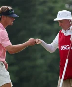 Tajná zbraň na U.S. Amateur. Místní caddie dovedl outsidera až do semifinále