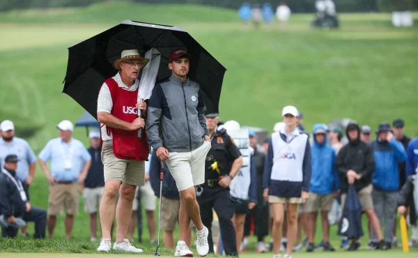 Tiger Woods vysekl poklonu šampionovi US Amateur. Jack Whaley si zahraje tři majory