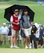 Tiger Woods vysekl poklonu šampionovi US Amateur. Jack Whaley si zahraje tři majory