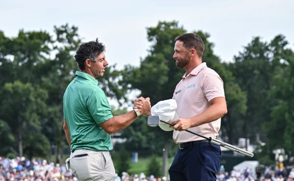 Wyndham Clark odrazil útok Roryho McIlroye a získal titul na BMW Championship