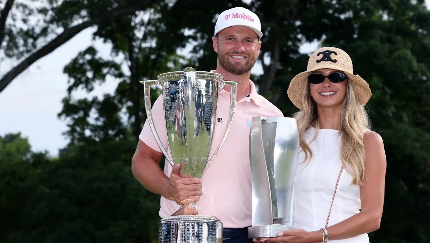 BMW Championship už Wyndham Clark vyhrál. Brzy chce požádat Emily Tanner o ruku. Bude stejně úspěšný i mimo golfové hřiště?