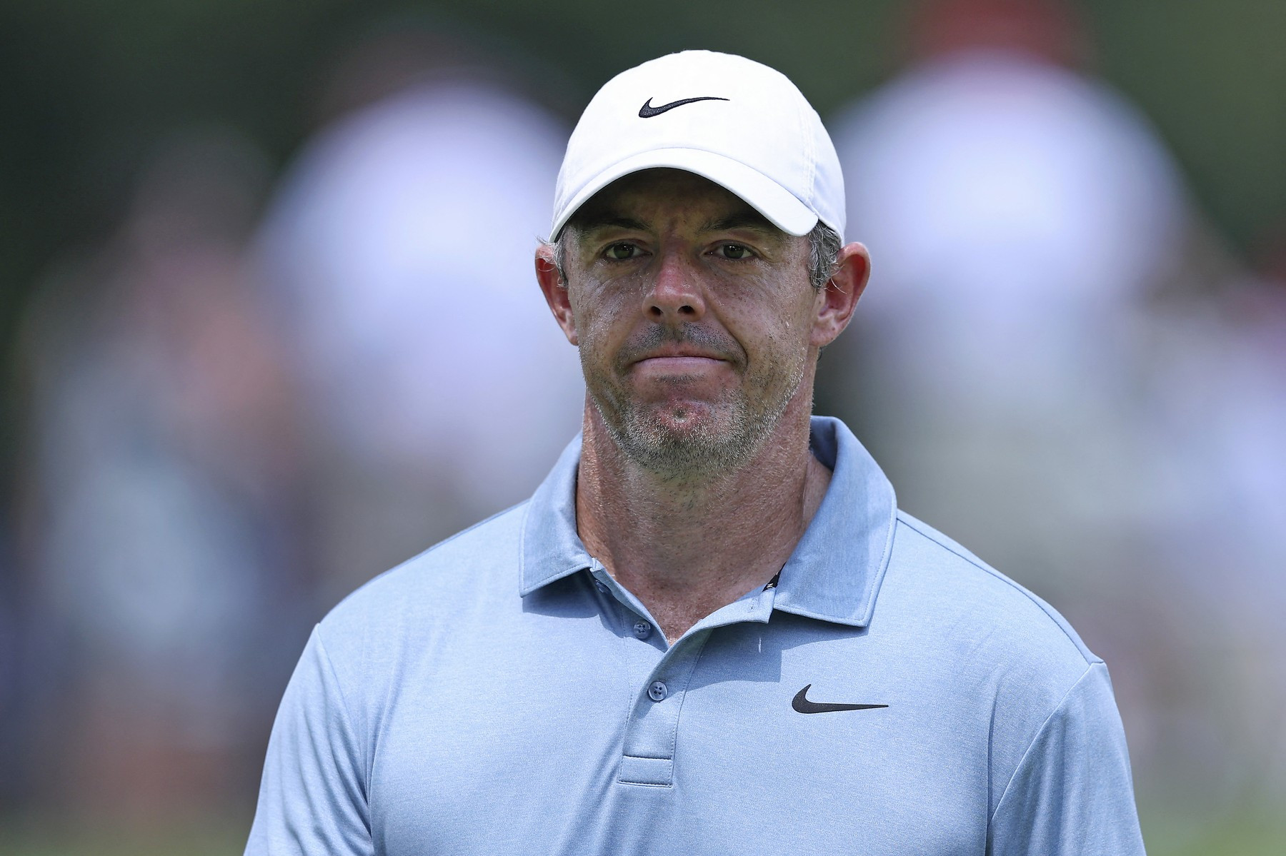 Rory McIlroy předvedl dvě chyby jako přes kopírák. Golfový svět nevěřil vlastním očím.