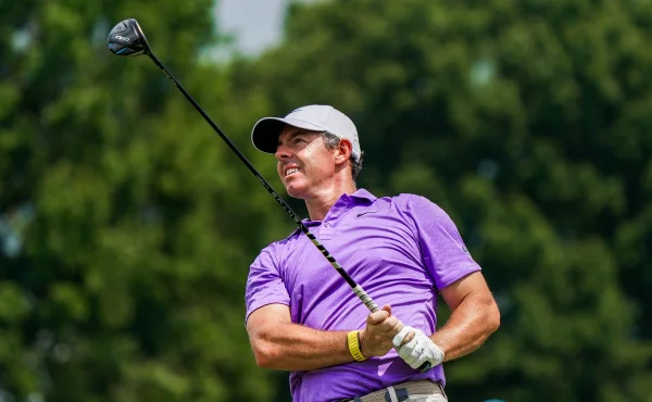 Rory McIlroy rozstřílel East Lake. Hovland vede, ale svému švihu nevěří