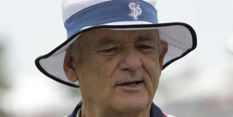 Komik Bill Murray propojil lásku ke golfu s krásami Irska. Nový seriál míří na obrazovky