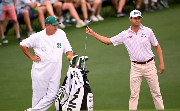 Trump omilostnil caddieho z PGA Tour. 30 let starý drogový delikt ho připravil o miliony