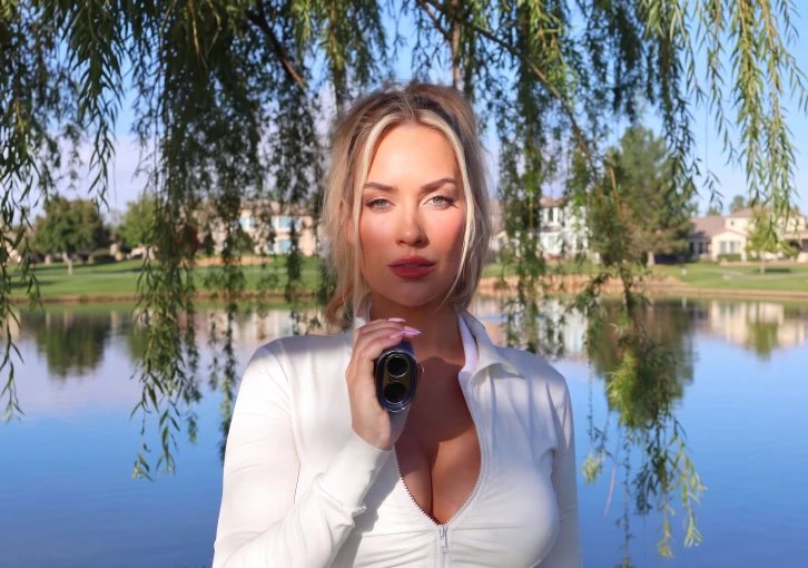 Paige Spiranac bez zábran. Golfová kráska přiznala experimentování s dívkami