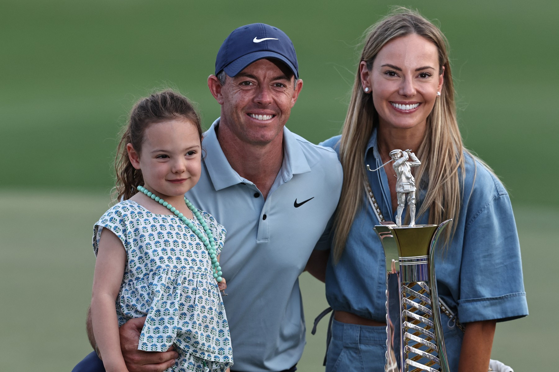 Rory McIlroy s manželkou Ericou a dcerou Poppy. Právě čas strávený s rodinou má dnes pro šestinásobného major šampiona větší cenu než plný turnajový kalendář