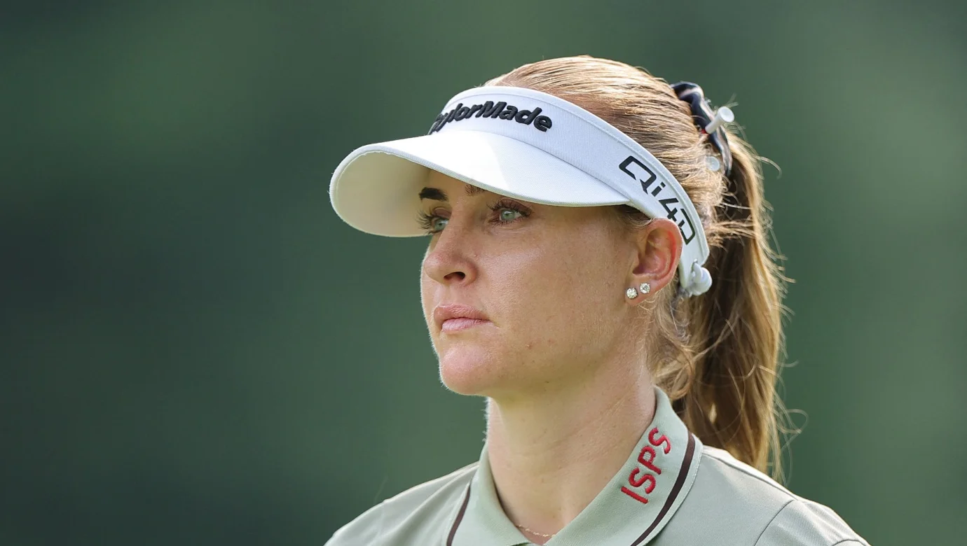 Charley Hull je podle vedení evropského týmu zapřisáhlá abstinentka. Spekulace, že za jejím pozdním příchodem na trénink mohl být alkohol, proto její tým rázně odmítl
