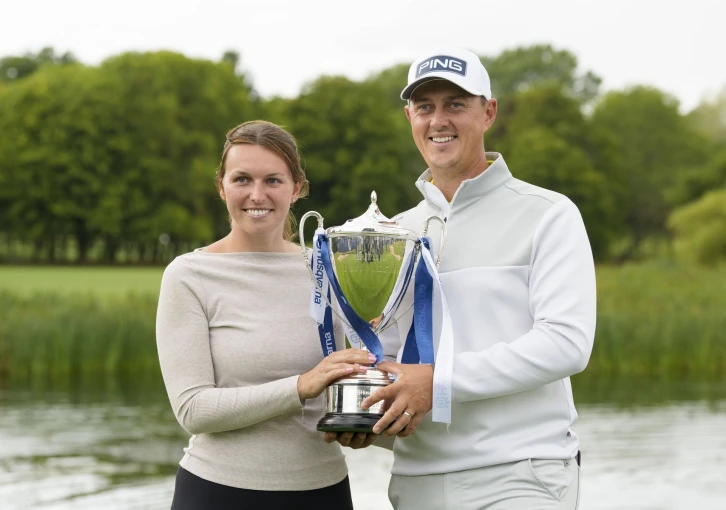 Od rozvážky potravin k titulu na DP World Tour. Joe Dean ovládl British Masters