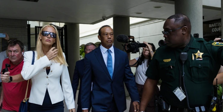 Tiger Woods přiznal vinu a dostal pětiletý zákaz řízení. Může řídit golfový vozík?