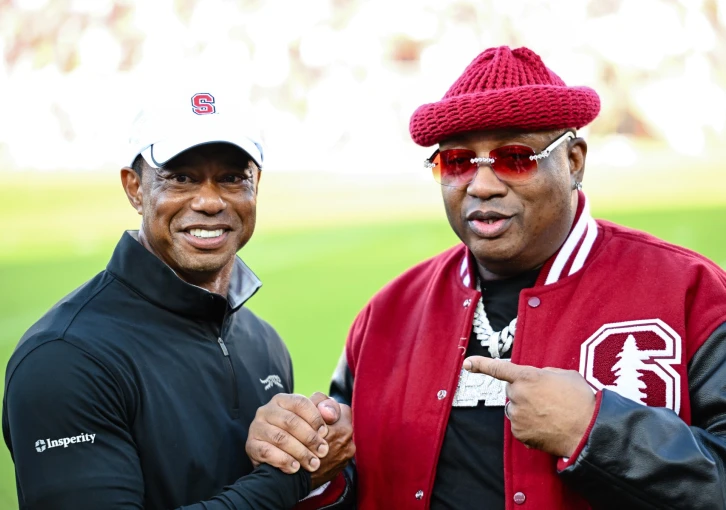 Tiger Woods znovu odpaluje. První veřejný trénink po měsících živí naděje na návrat
