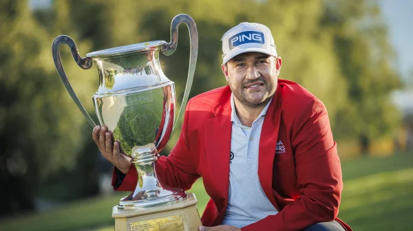 European Masters: Lawrence vyrovnal Seveho rekord. Casey věnoval 9 milionů obětem požáru