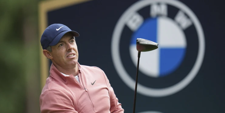 McIlroy se parádním finišem na BMW PGA vrátil do boje o titul i historický rekord
