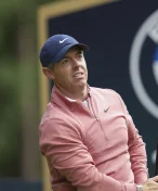McIlroy se parádním finišem na BMW PGA vrátil do boje o titul i historický rekord