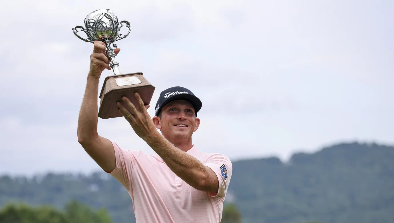 Jacob Bridgeman si v Asheville došel pro druhé vítězství na PGA Tour. Triumf si mohl vychutnat přímo před rodinou a fanoušky z nedalekého Clemsonu