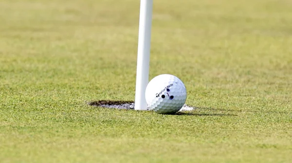 Amatér zahrál hole-in-one a dva albatrosy za 14 dnů. Šance? 1 ku 14,5 biliardy