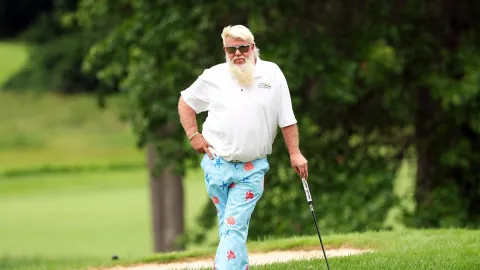 Tradice na Masters pokračuje! John Daly stěhuje svůj karavan i večírky do Topgolfu