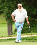 Tradice na Masters pokračuje! John Daly stěhuje svůj karavan i večírky do Topgolfu
