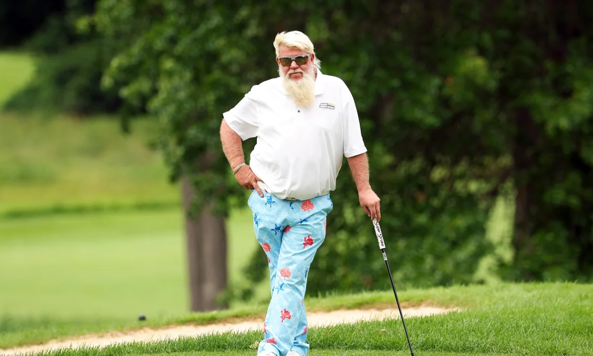 Tradice na Masters pokračuje! John Daly stěhuje svůj karavan i večírky do Topgolfu