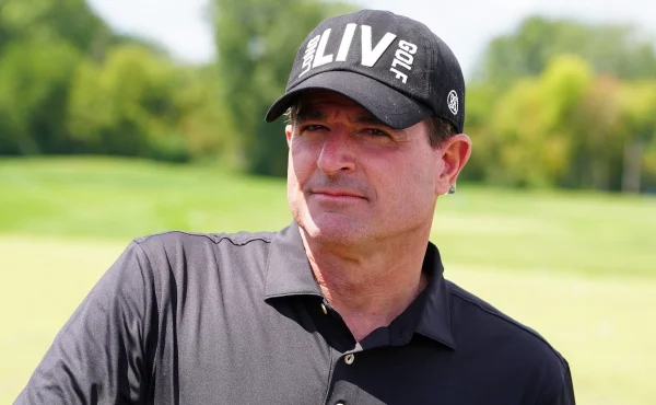 Dodavatelům LIV Golf dluží miliony, svým šéfům přitom vyplatila obří bonusy