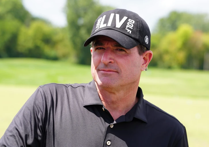 Dodavatelům LIV Golf dluží miliony, svým šéfům přitom vyplatila obří bonusy