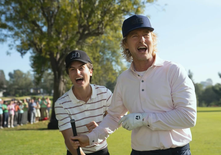 Owen Wilson na Rivieře málem zahrál eagle. Jeho golfový seriál Stick se vrací