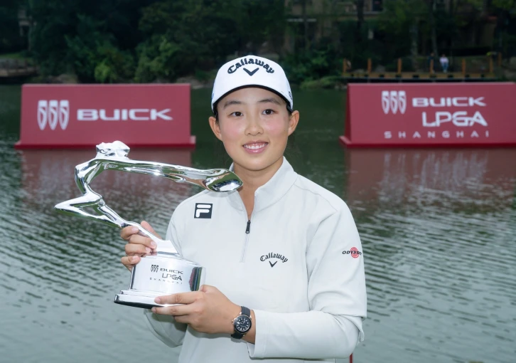 Žačka předčila svou mentorku! Yin v Šanghaji oslavila sedmý titul na LPGA Tour