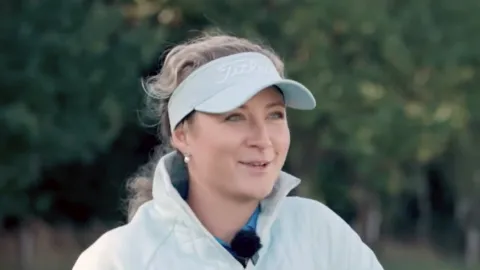 Sára Kousková a Peter Pecha si to rozdali na Oaks. Cíl +3? Golf řekl ne!